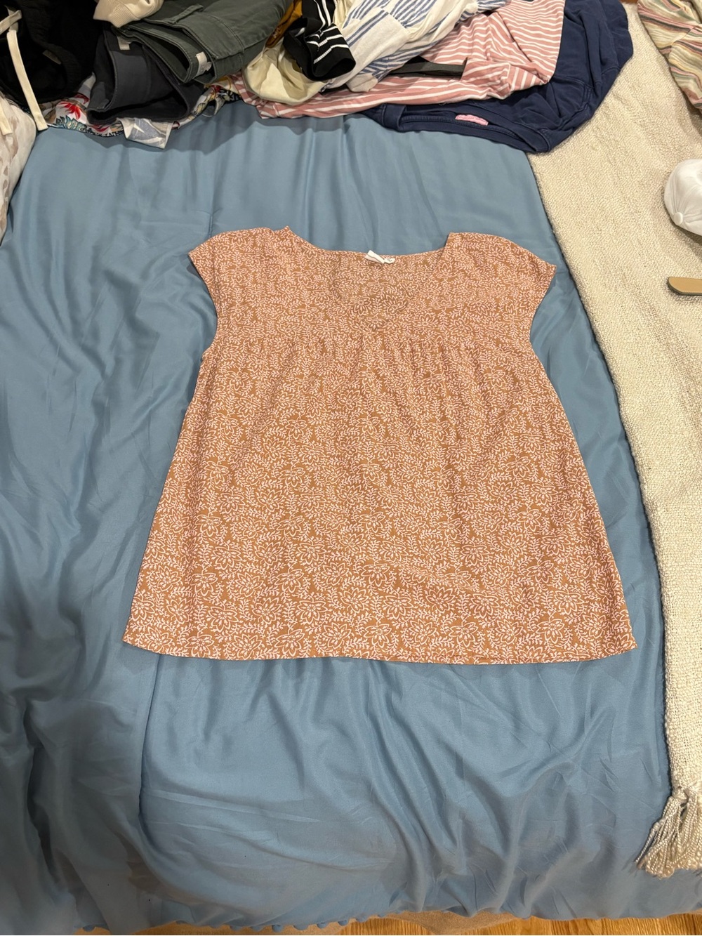 GAP Peach Coral Floral Short-Sleeve Top